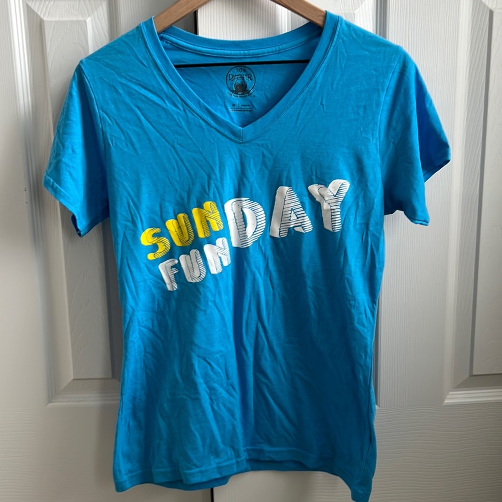 NWOT 30A Blue Sunday Funday Graphic Short Sleeve T-shirt size M